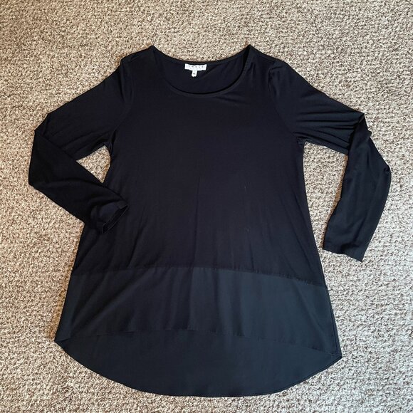 Size Medium Chaus New York black top with high/low hem - Picture 9 of 9